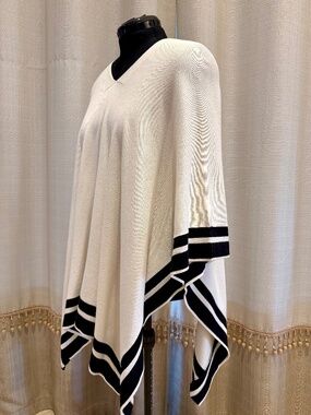 Vince Camuto Poncho Sweater S Ivory Black Striped V-Neck Knit Cape Wrap Top